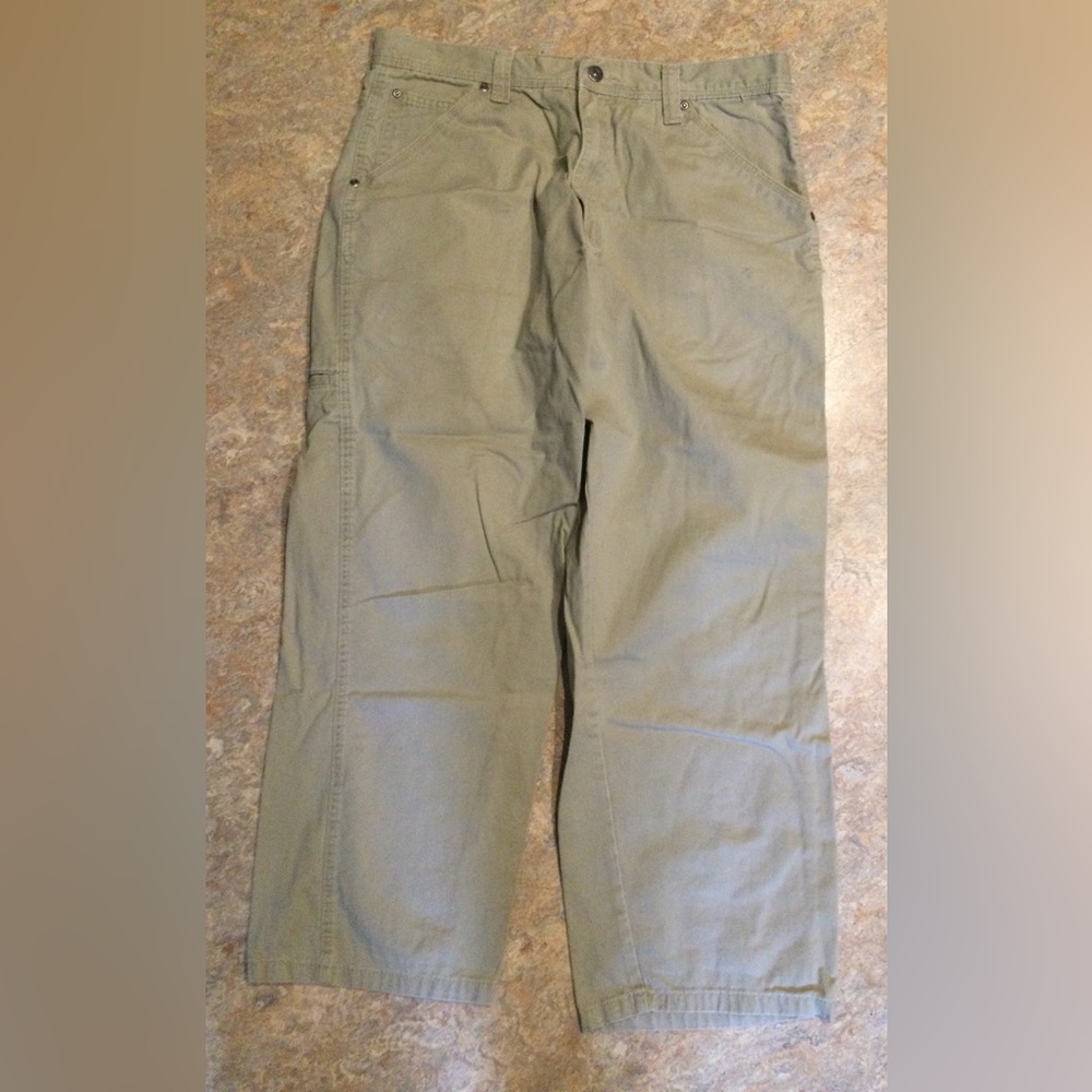 Wrangler Cargo Pants (size 36x30)